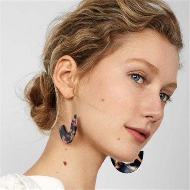 Metal Elegant Hoop Earring